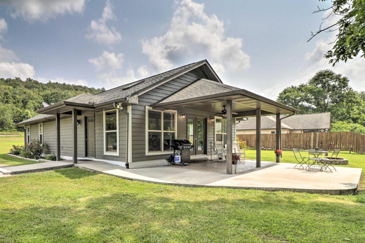 Mountain Home Cottage With Deck On White River! Gassville ภายนอก รูปภาพ