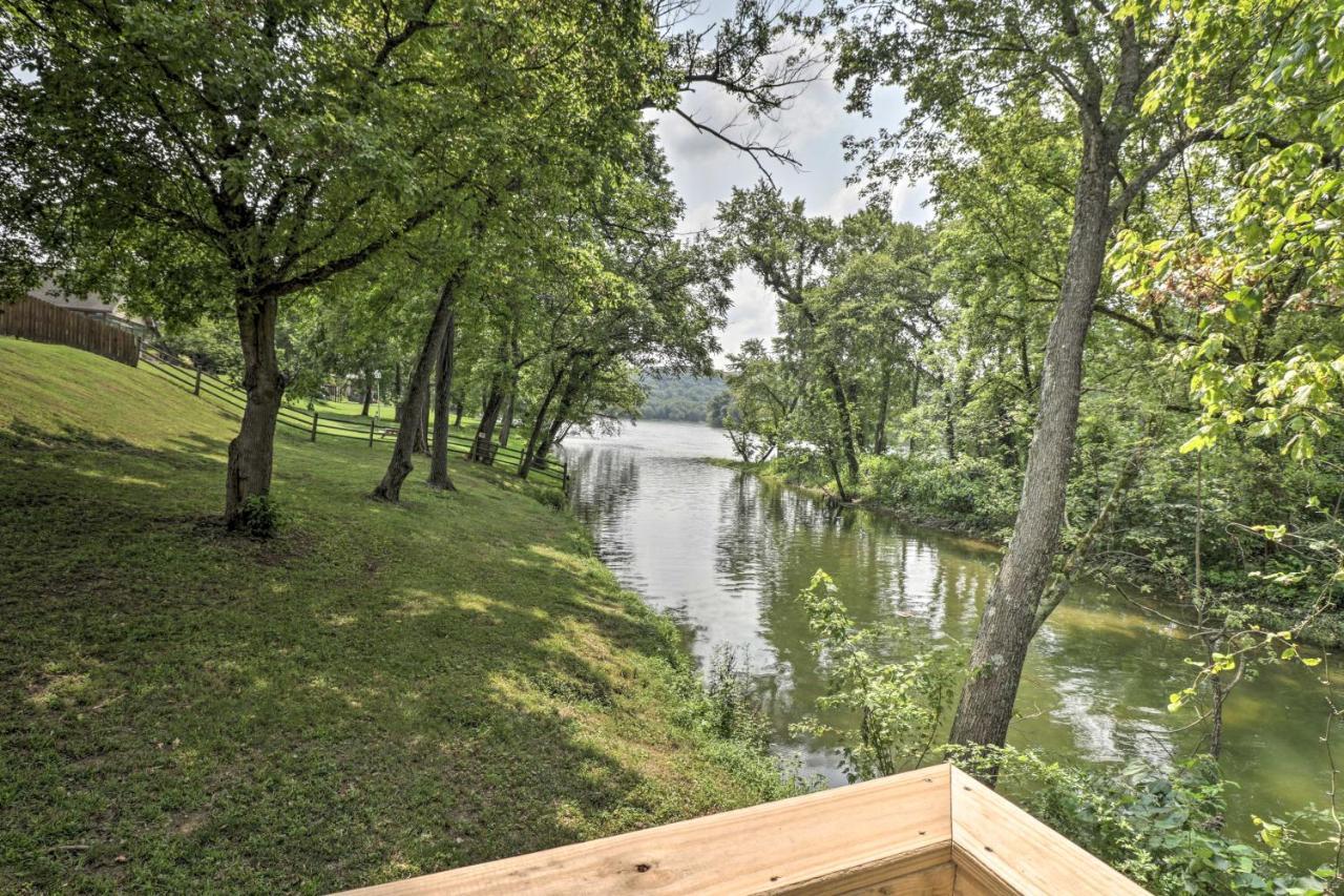 Mountain Home Cottage With Deck On White River! Gassville ภายนอก รูปภาพ